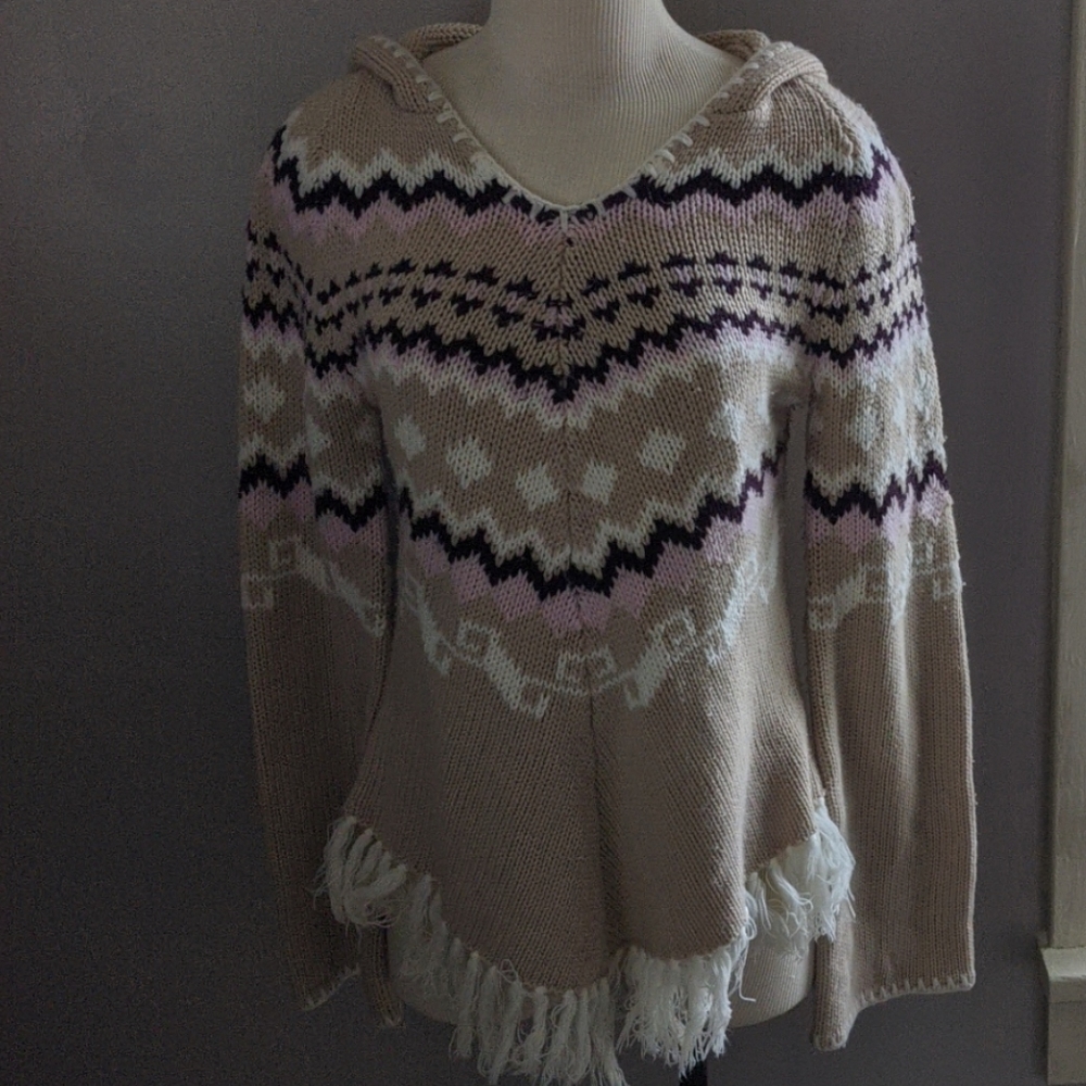 Hooded sweater